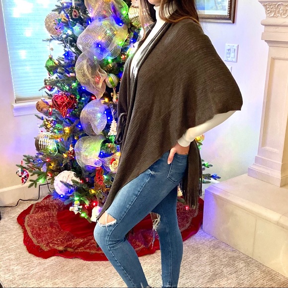 CLEARANCE-FIRM‼️Sophie Belted Ruana-Dark Olive - Picture 5 of 8